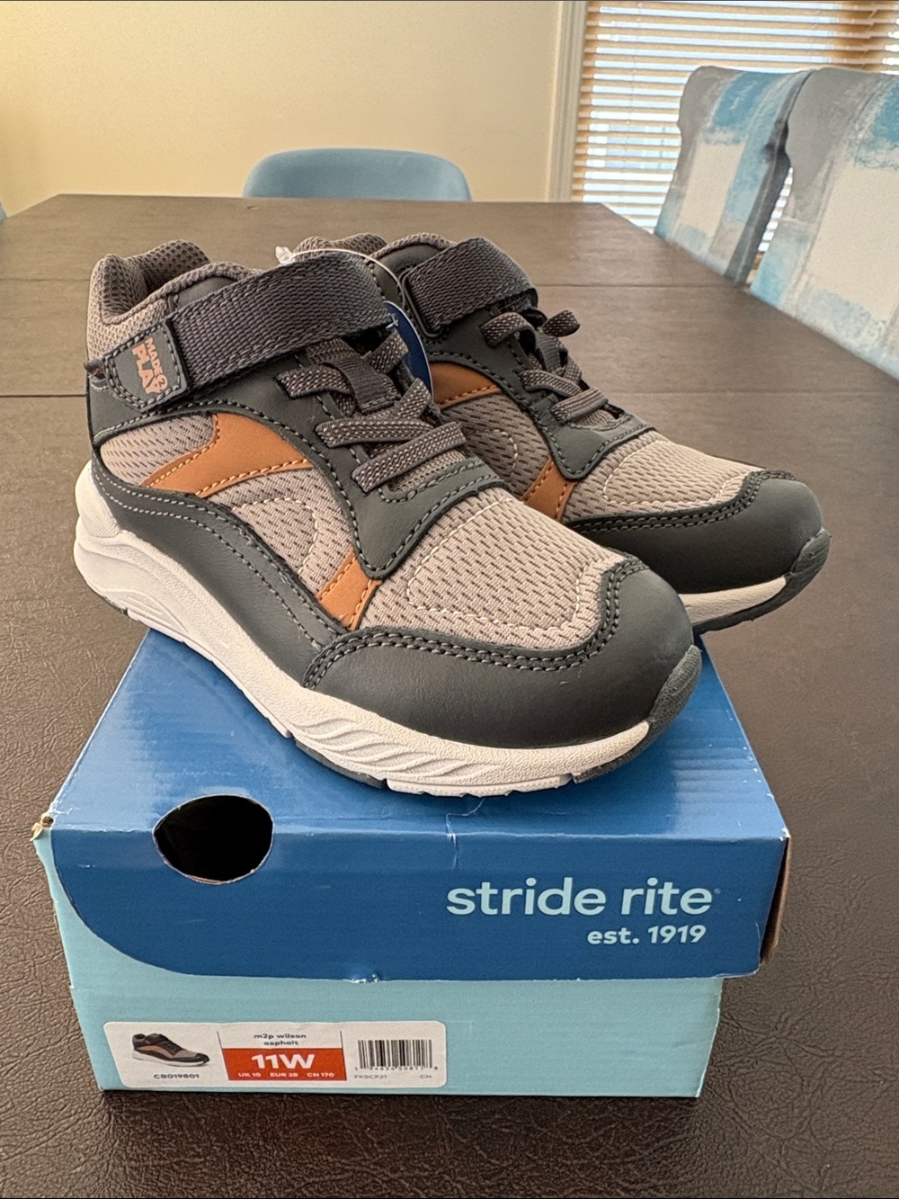Stride Rite Kids Gray & Brown Sneakers Boys 11 WIDE